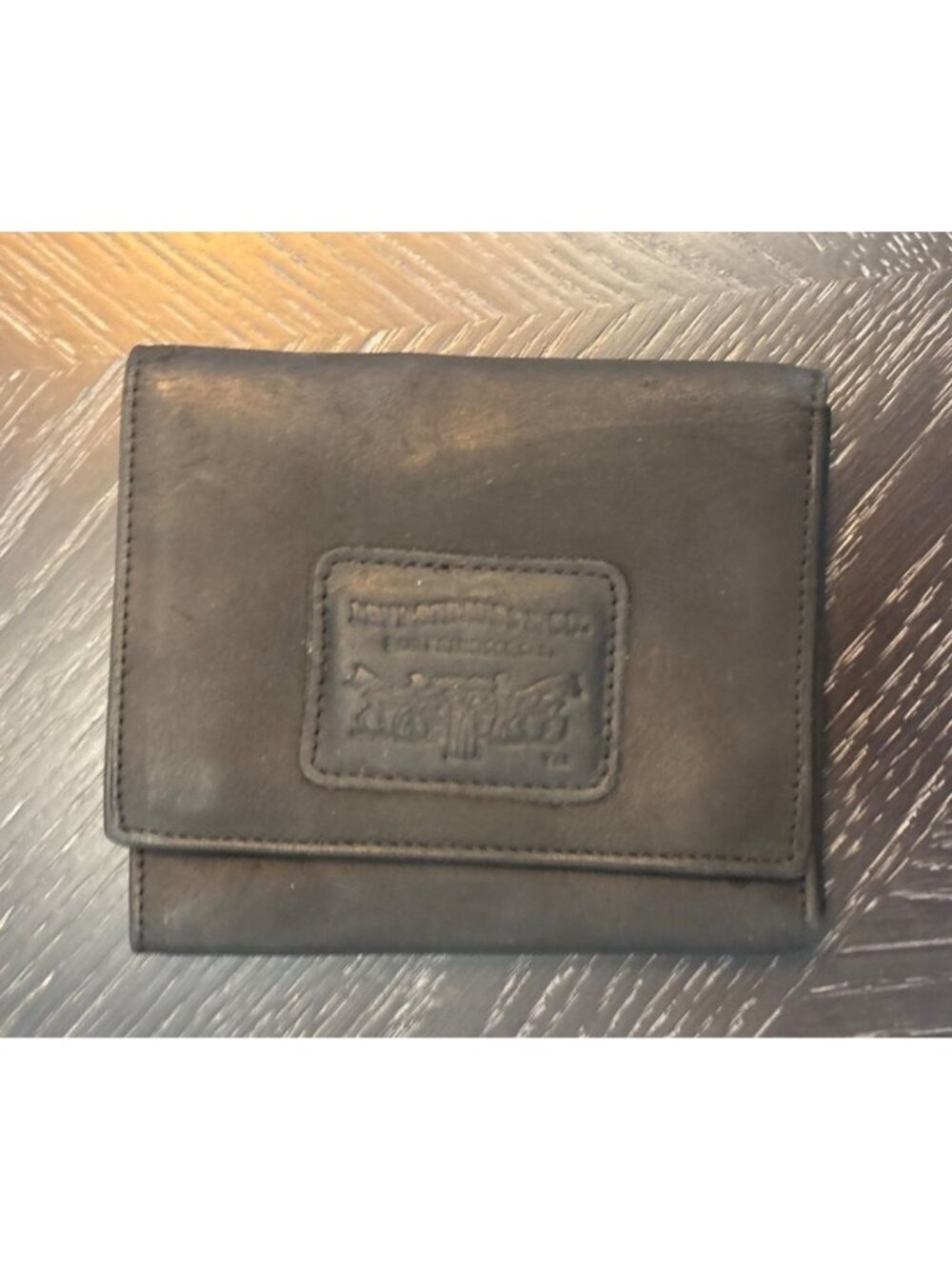 Levi's Top Grain Leather Trifold Wallet W/ Snap Closure By Levi's VTG 90s 1990s